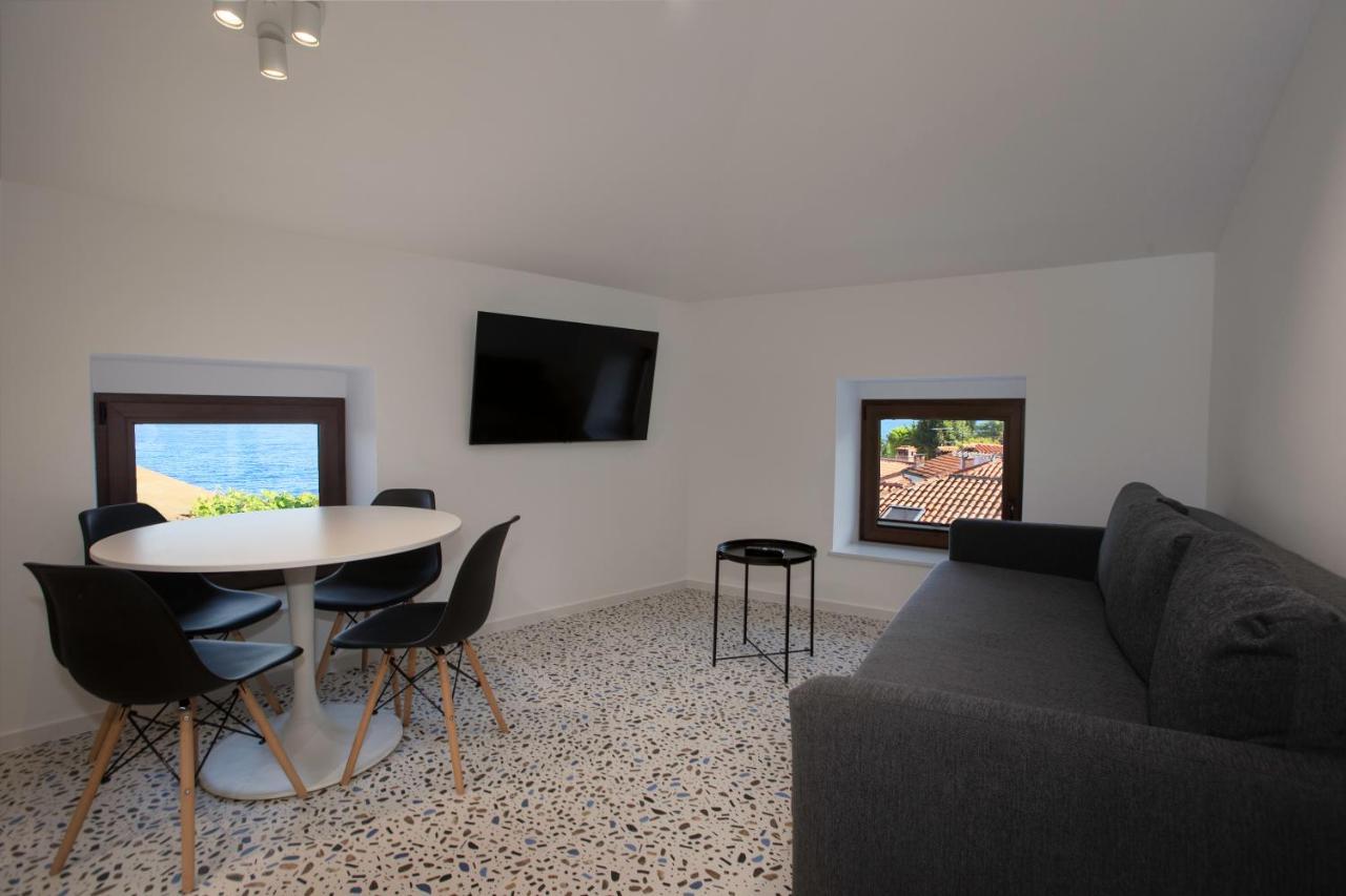 Villa Ula Premium Apartments ,Free Private Parking Apartman Abbázia
